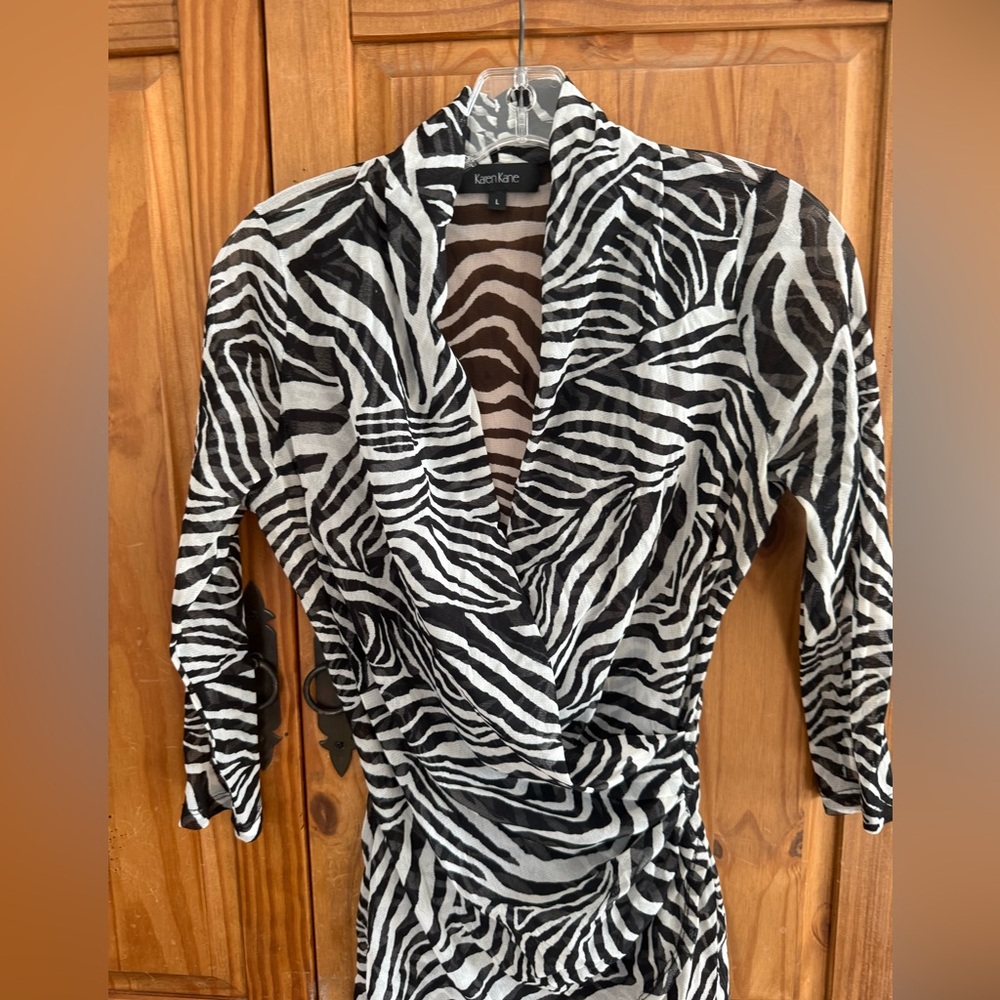 Karen Kane Black & White Zebra Print Wrap
